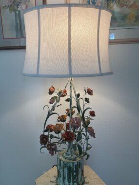 Vintage Italian Hollywood Regency Iron Tole Metal Flower Table Lamp ~ RARE